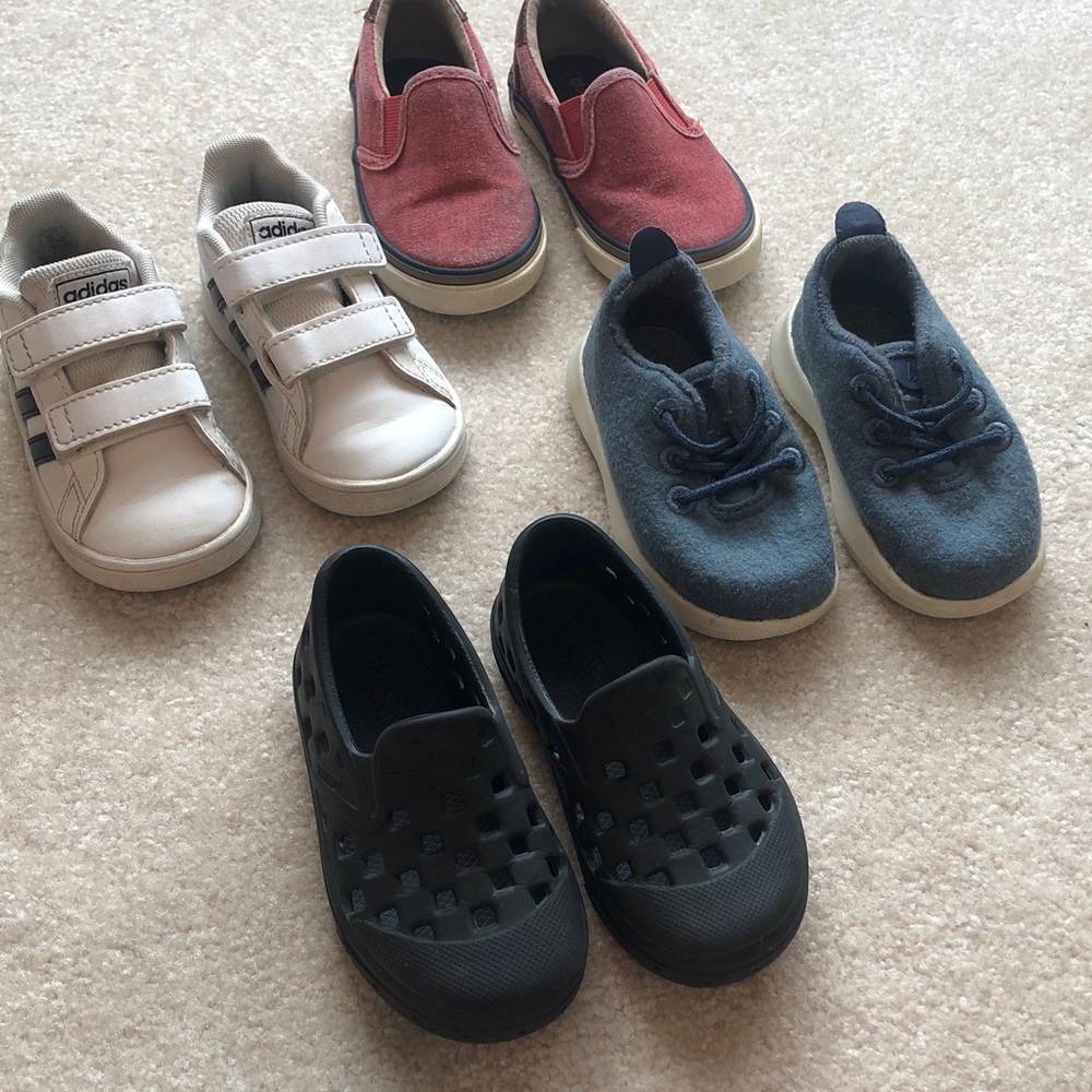 4 pr. Baby/toddler size 5 shoes